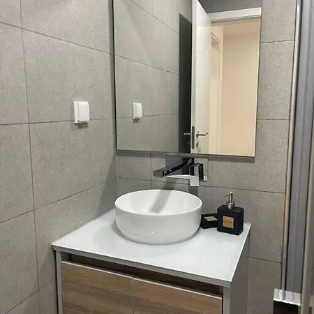 Apartman Lovely 2 Bedroom In South Lisbon Barreiro